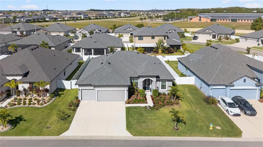 Active With Contract: $415,000 (4 beds, 2 baths, 2627 Square Feet)