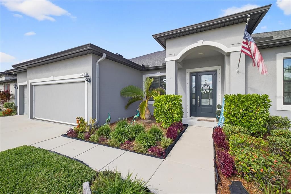 Active With Contract: $415,000 (4 beds, 2 baths, 2627 Square Feet)