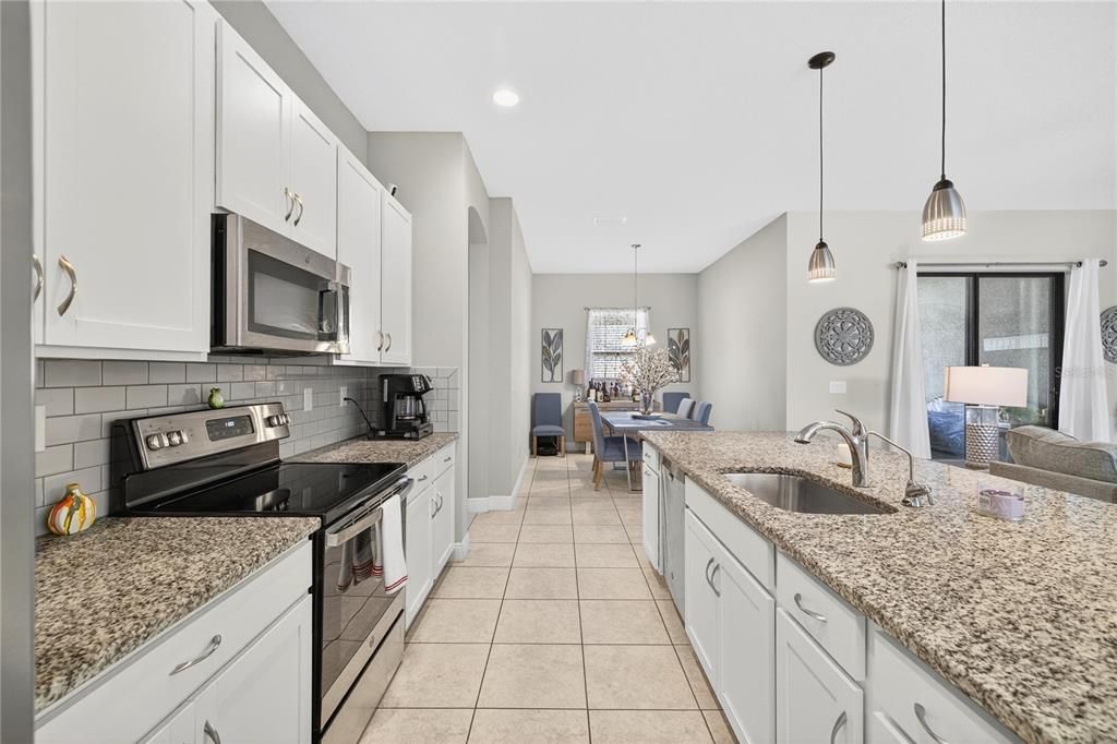 Active With Contract: $415,000 (4 beds, 2 baths, 2627 Square Feet)