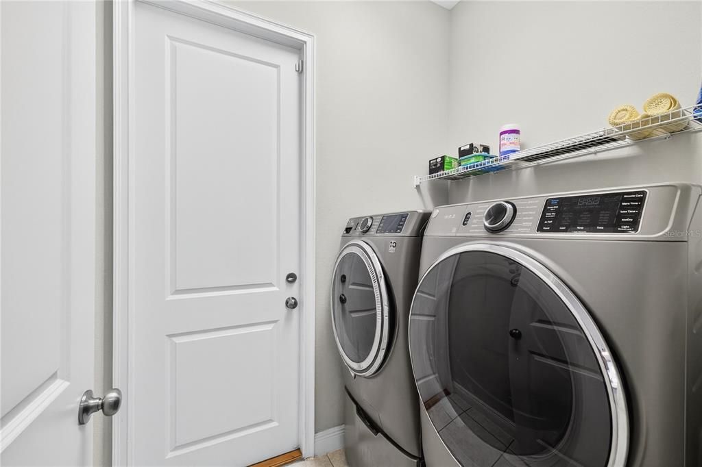 Active With Contract: $415,000 (4 beds, 2 baths, 2627 Square Feet)