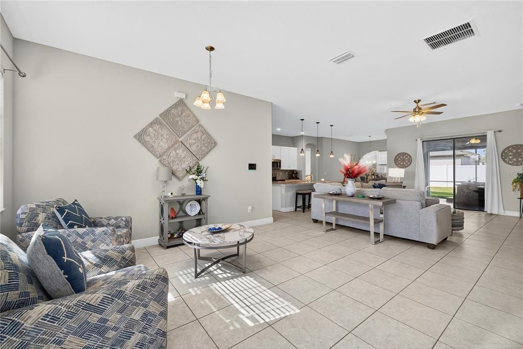 Active With Contract: $415,000 (4 beds, 2 baths, 2627 Square Feet)