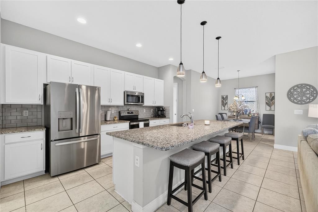 Active With Contract: $415,000 (4 beds, 2 baths, 2627 Square Feet)