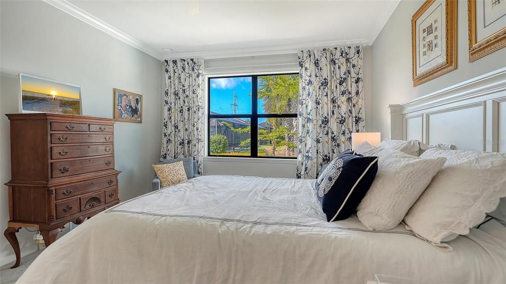 For Sale: $525,000 (2 beds, 2 baths, 1548 Square Feet)