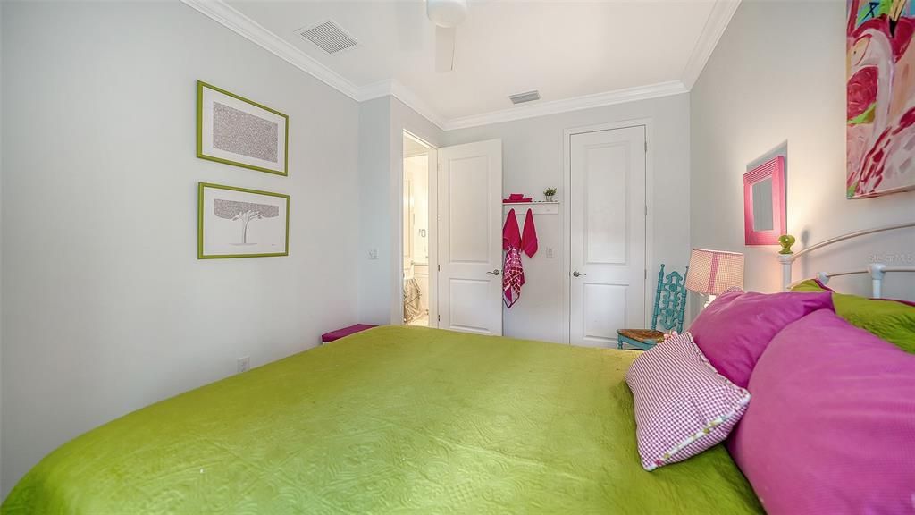 For Sale: $525,000 (2 beds, 2 baths, 1548 Square Feet)