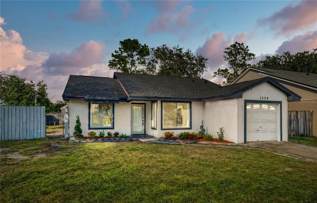 En Venta: $395,000 (4 camas, 2 baños, 1408 Pies cuadrados)