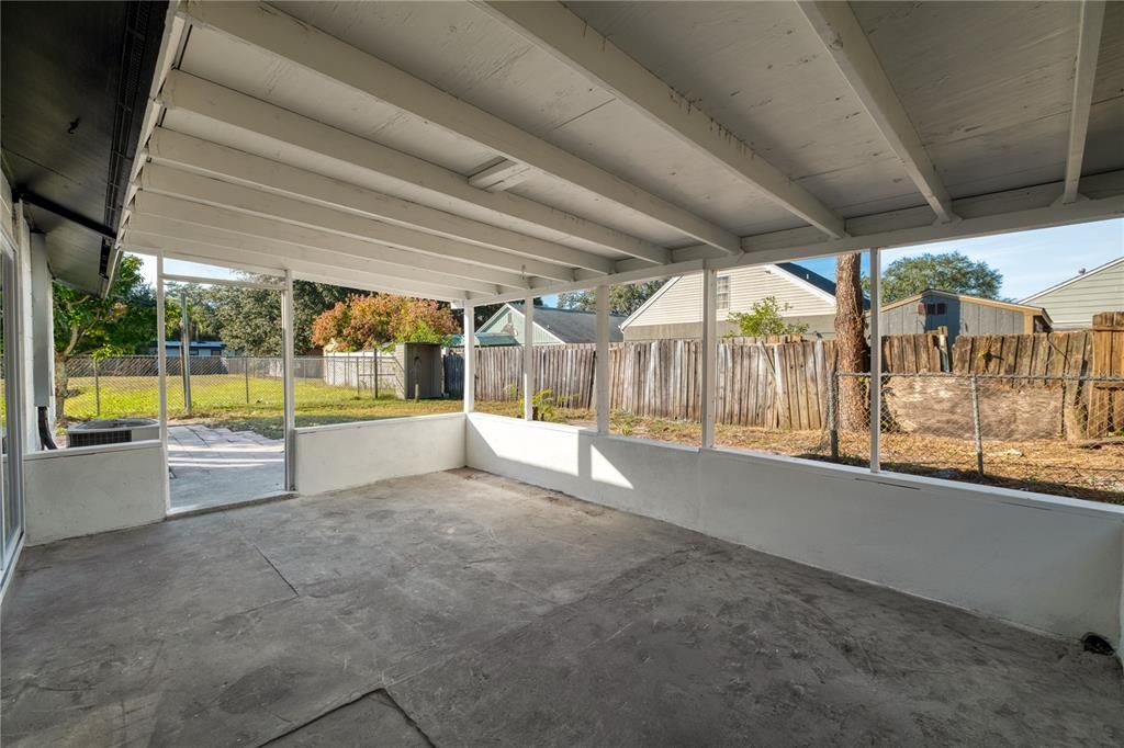 En Venta: $395,000 (4 camas, 2 baños, 1408 Pies cuadrados)