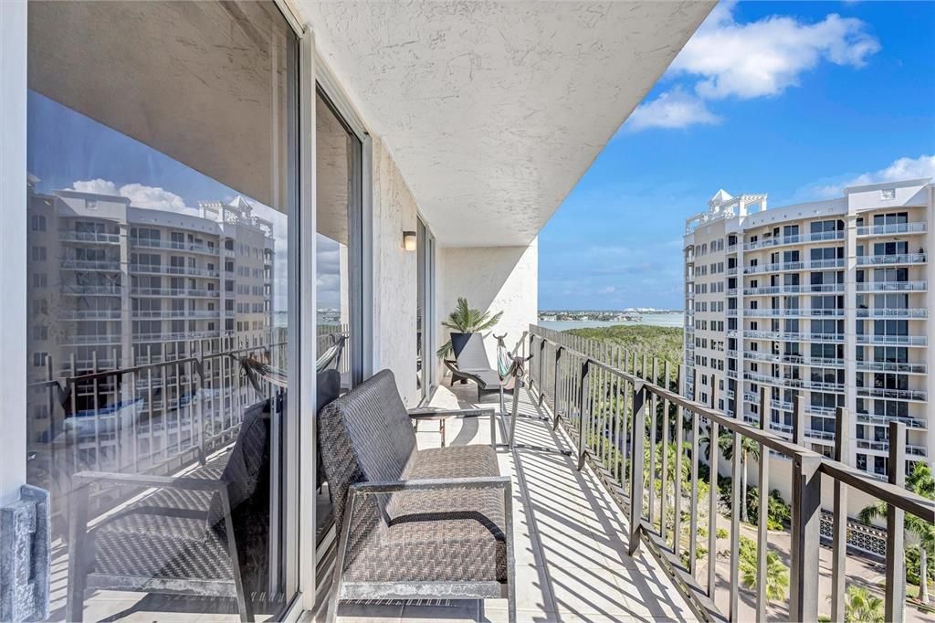Active With Contract: $665,000 (1 beds, 1 baths, 1116 Square Feet)
