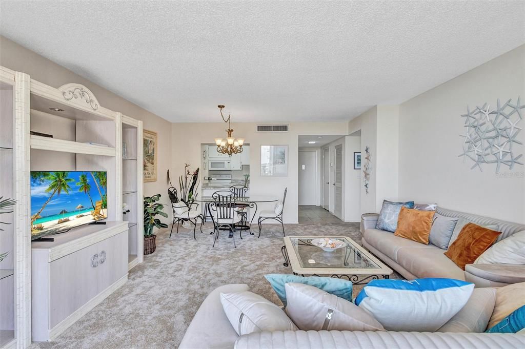 Active With Contract: $665,000 (1 beds, 1 baths, 1116 Square Feet)