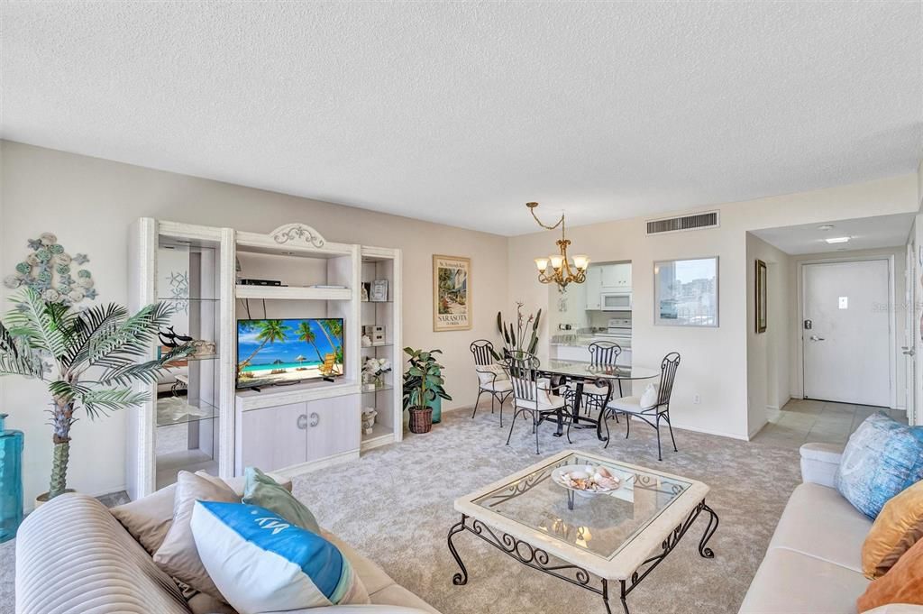 Active With Contract: $665,000 (1 beds, 1 baths, 1116 Square Feet)