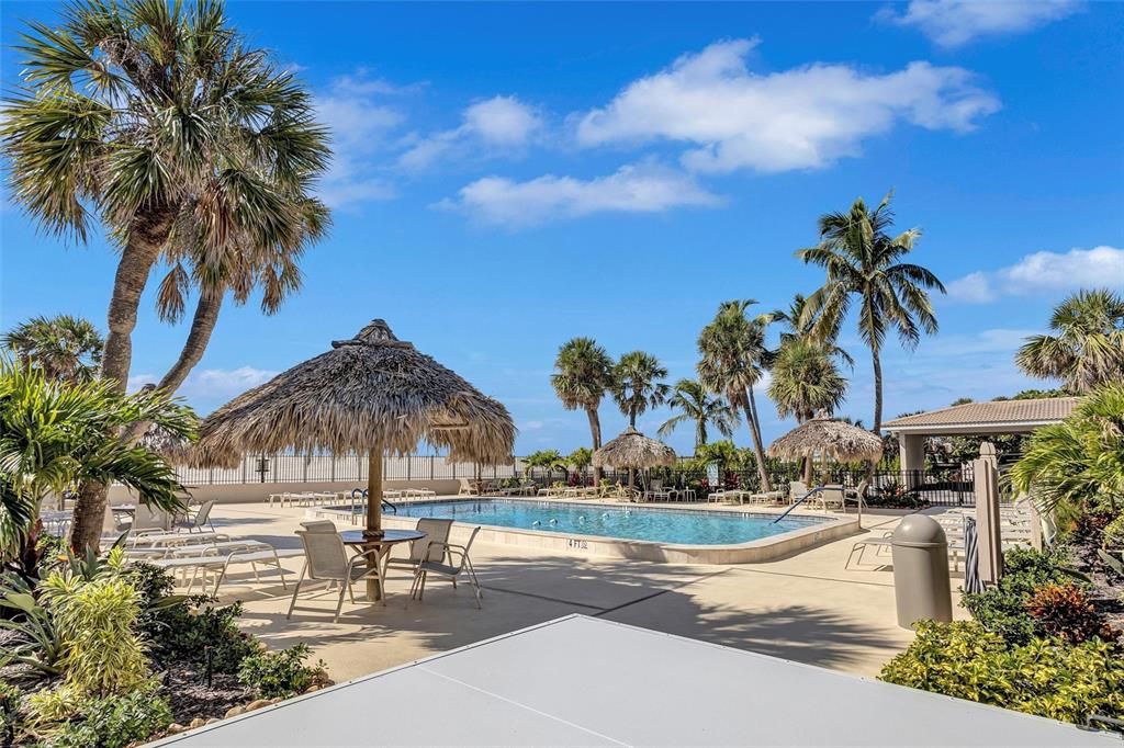 Active With Contract: $665,000 (1 beds, 1 baths, 1116 Square Feet)