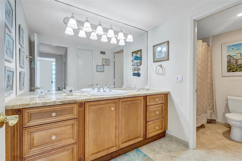 Active With Contract: $665,000 (1 beds, 1 baths, 1116 Square Feet)