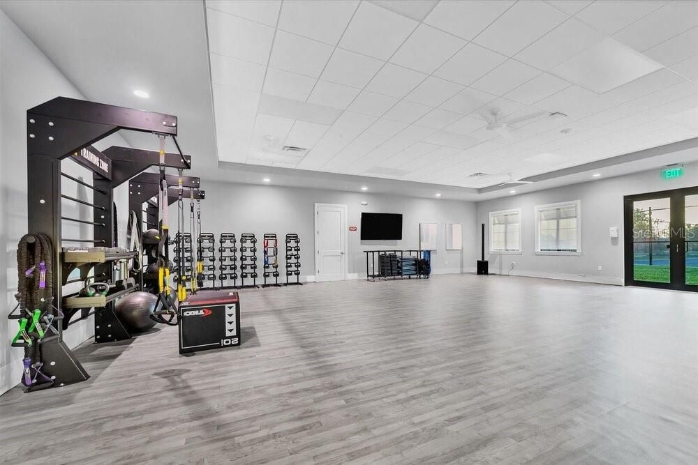 En Venta: $769,000 (3 camas, 3 baños, 2449 Pies cuadrados)