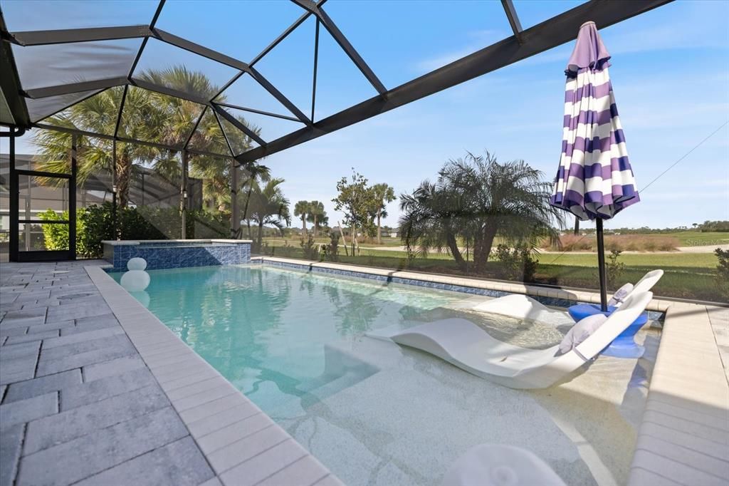 En Venta: $769,000 (3 camas, 3 baños, 2449 Pies cuadrados)