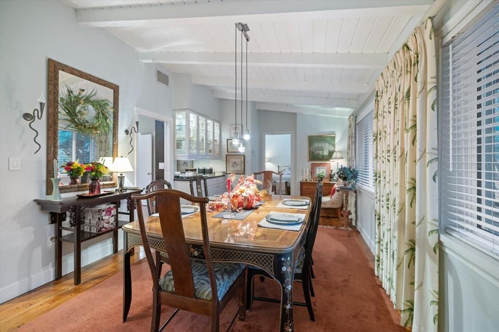 Active With Contract: $1,200,000 (4 beds, 3 baths, 2186 Square Feet)