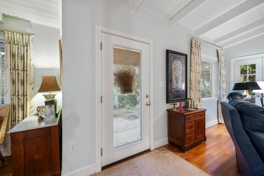 Active With Contract: $1,200,000 (4 beds, 3 baths, 2186 Square Feet)