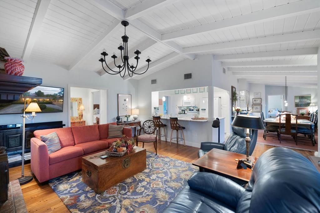 Active With Contract: $1,200,000 (4 beds, 3 baths, 2186 Square Feet)