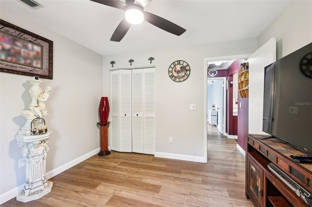 For Sale: $435,000 (3 beds, 2 baths, 1463 Square Feet)