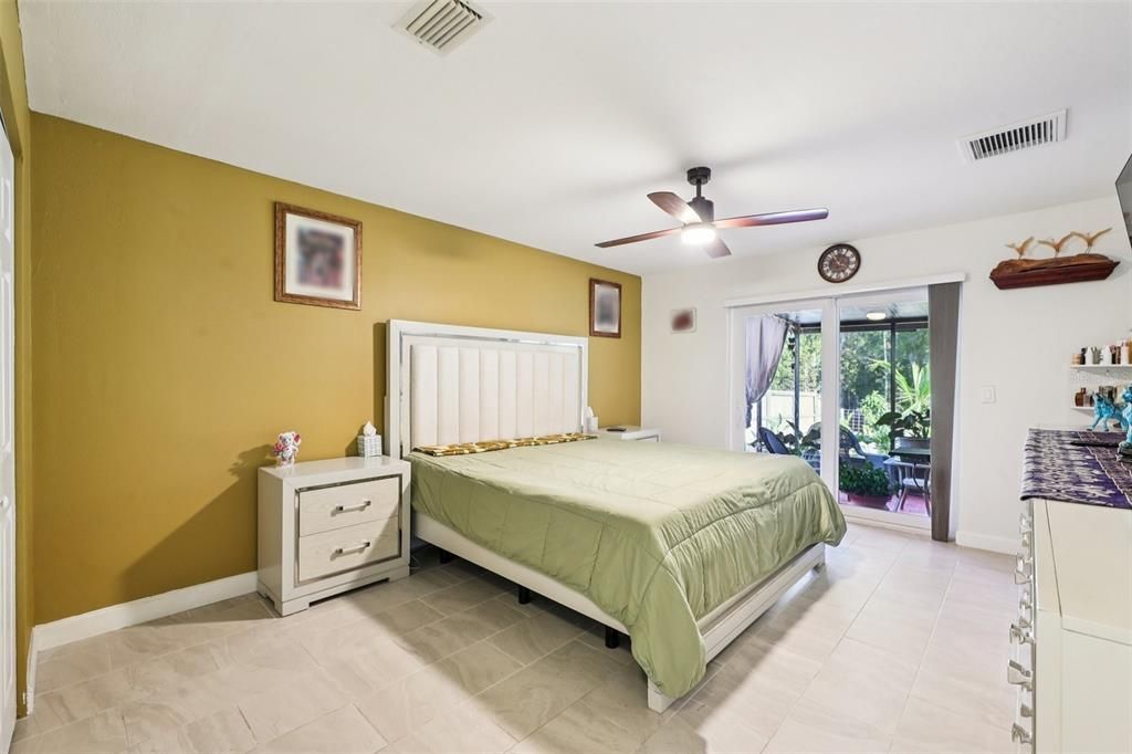 For Sale: $435,000 (3 beds, 2 baths, 1463 Square Feet)