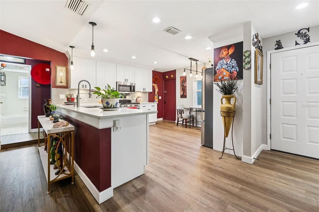 For Sale: $435,000 (3 beds, 2 baths, 1463 Square Feet)