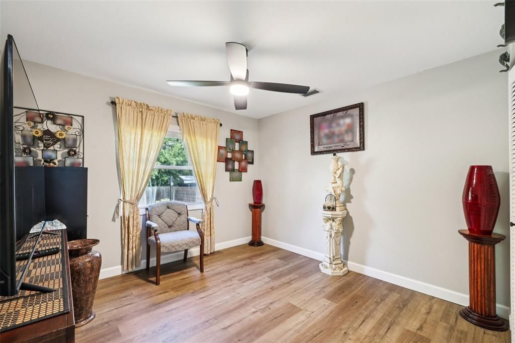 For Sale: $435,000 (3 beds, 2 baths, 1463 Square Feet)