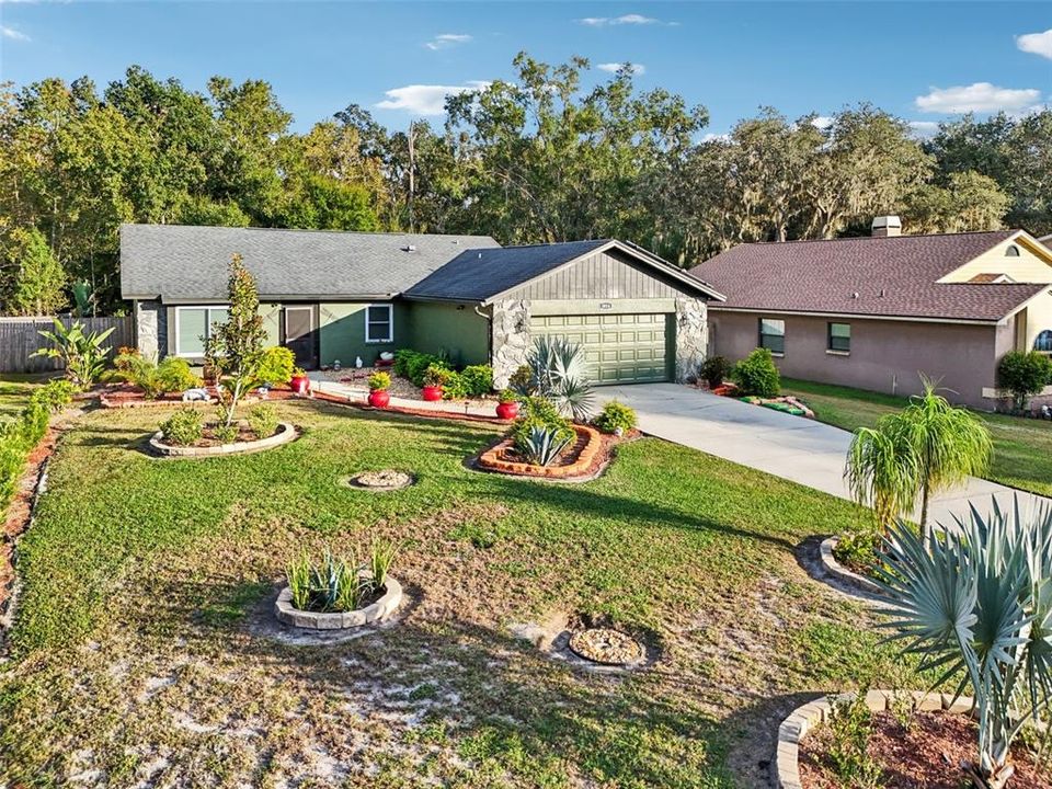 For Sale: $435,000 (3 beds, 2 baths, 1463 Square Feet)