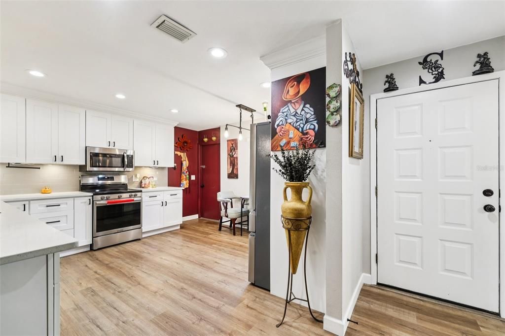 For Sale: $435,000 (3 beds, 2 baths, 1463 Square Feet)