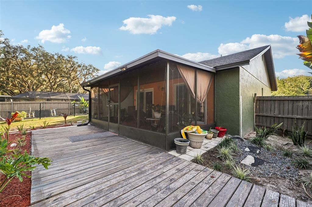 For Sale: $435,000 (3 beds, 2 baths, 1463 Square Feet)