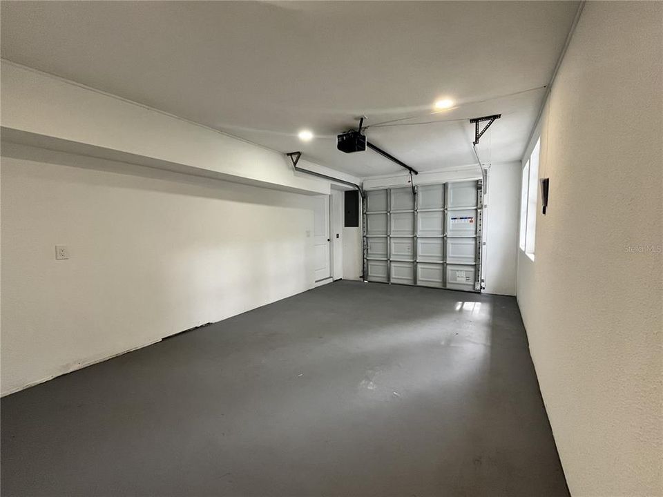 合同活跃: $299,000 (5 贝兹, 3 浴室, 1621 平方英尺)