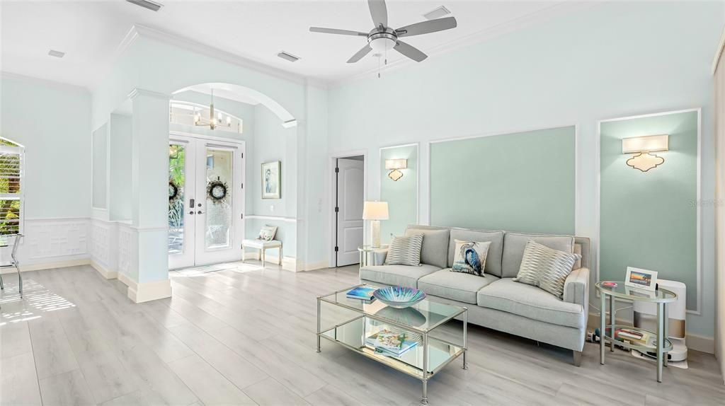 En Renta: $6,500 (4 camas, 3 baños, 2405 Pies cuadrados)