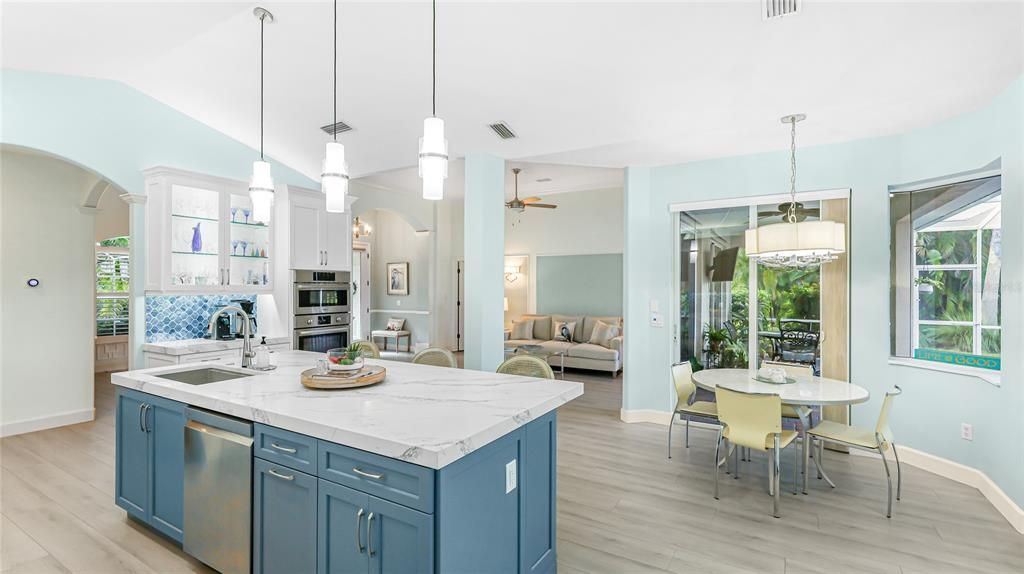 En Renta: $6,500 (4 camas, 3 baños, 2405 Pies cuadrados)