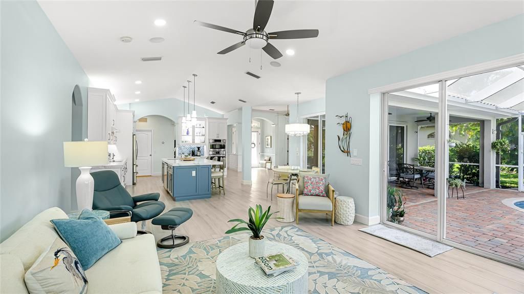 En Renta: $6,500 (4 camas, 3 baños, 2405 Pies cuadrados)