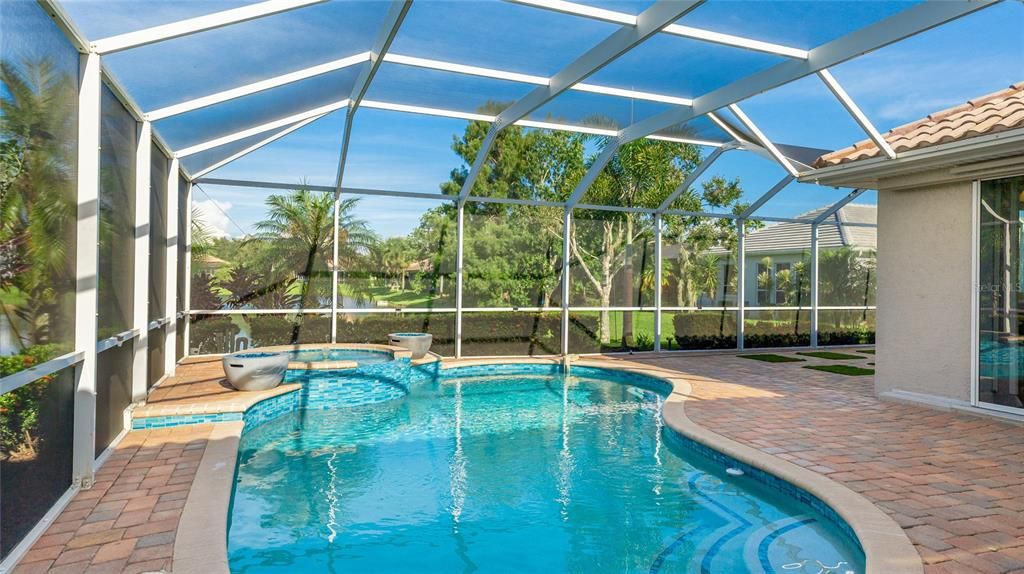 En Renta: $6,500 (4 camas, 3 baños, 2405 Pies cuadrados)