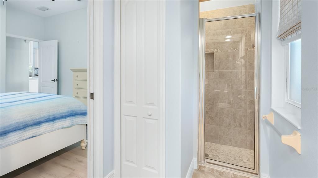 En Renta: $6,500 (4 camas, 3 baños, 2405 Pies cuadrados)