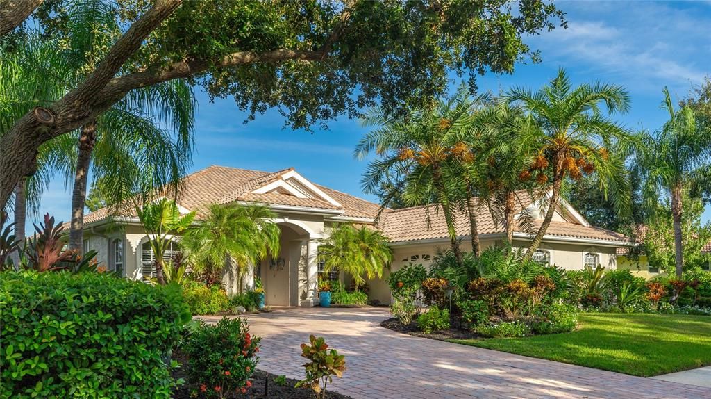 En Renta: $6,500 (4 camas, 3 baños, 2405 Pies cuadrados)