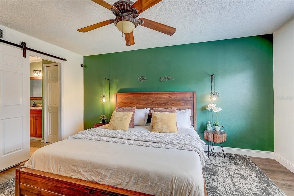 На продажу: $409,900 (3 спален, 2 ванн, 1804 Квадратных фут)