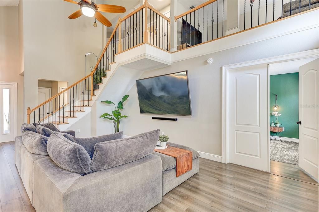 На продажу: $409,900 (3 спален, 2 ванн, 1804 Квадратных фут)