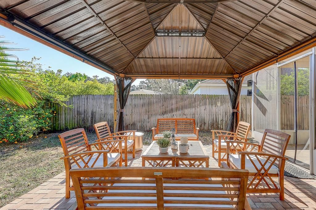 На продажу: $409,900 (3 спален, 2 ванн, 1804 Квадратных фут)