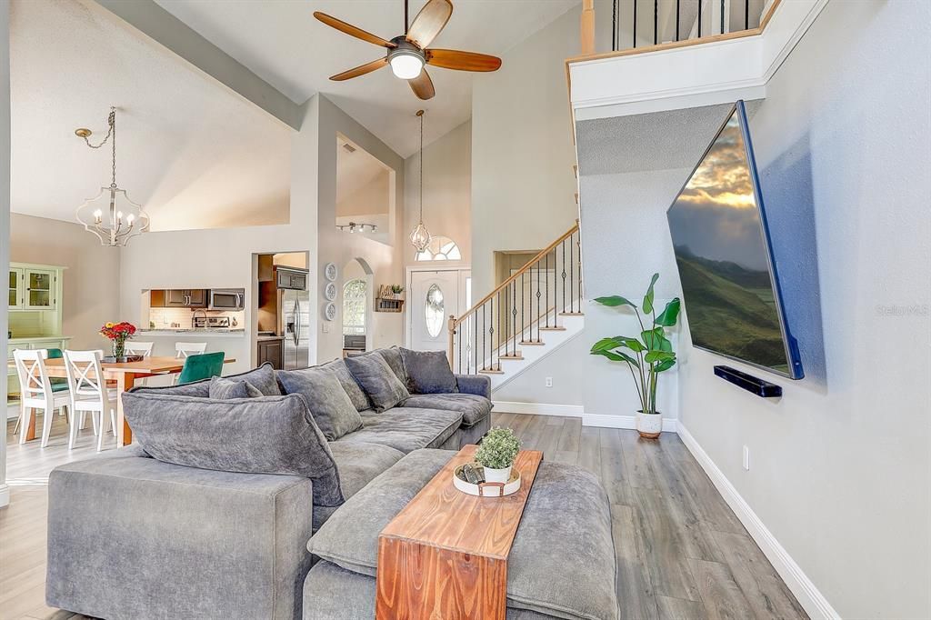 На продажу: $409,900 (3 спален, 2 ванн, 1804 Квадратных фут)