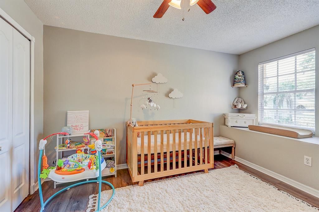 На продажу: $409,900 (3 спален, 2 ванн, 1804 Квадратных фут)