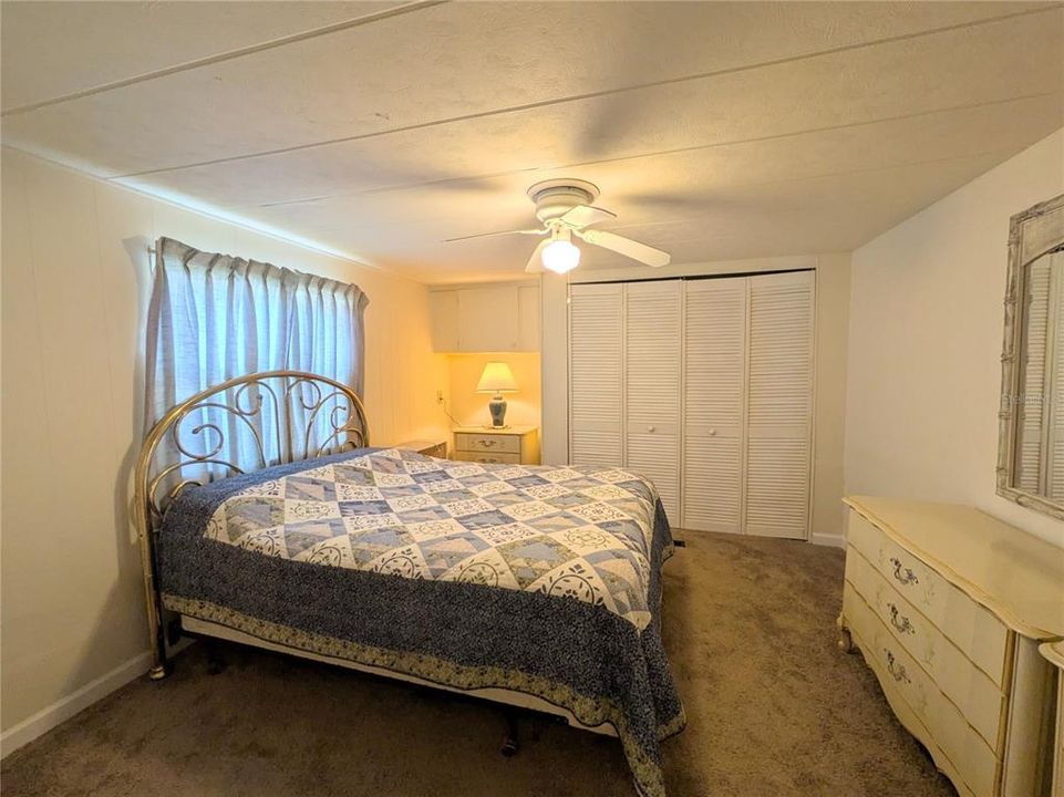 待售: $125,000 (2 贝兹, 2 浴室, 1026 平方英尺)