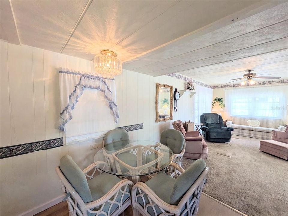 待售: $125,000 (2 贝兹, 2 浴室, 1026 平方英尺)