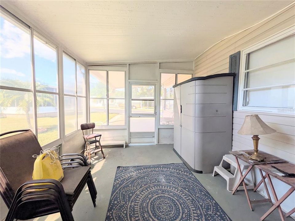 待售: $125,000 (2 贝兹, 2 浴室, 1026 平方英尺)