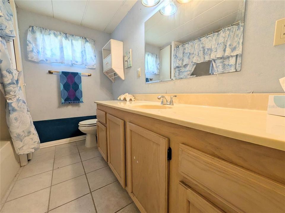 待售: $125,000 (2 贝兹, 2 浴室, 1026 平方英尺)