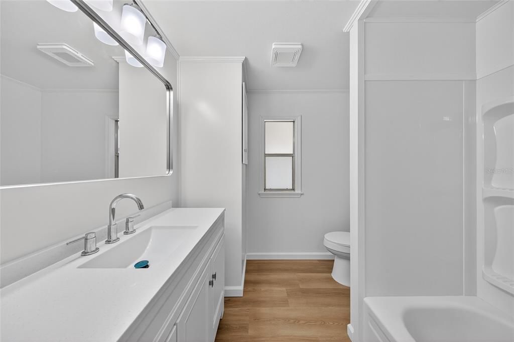 待售: $186,000 (2 贝兹, 2 浴室, 1344 平方英尺)