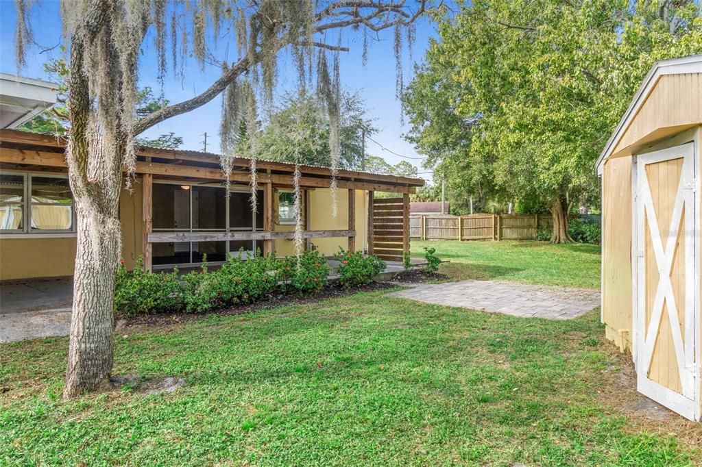 Active With Contract: $350,000 (4 beds, 2 baths, 1598 Square Feet)