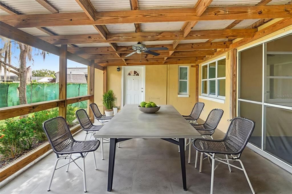 Active With Contract: $350,000 (4 beds, 2 baths, 1598 Square Feet)