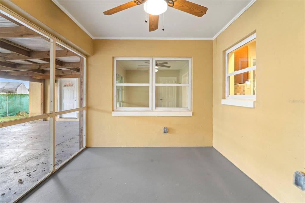 Active With Contract: $350,000 (4 beds, 2 baths, 1598 Square Feet)