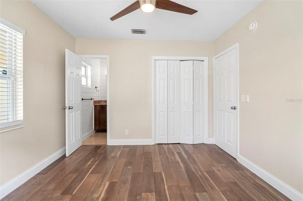 Active With Contract: $350,000 (4 beds, 2 baths, 1598 Square Feet)