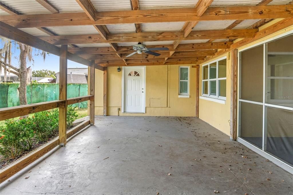 Active With Contract: $350,000 (4 beds, 2 baths, 1598 Square Feet)