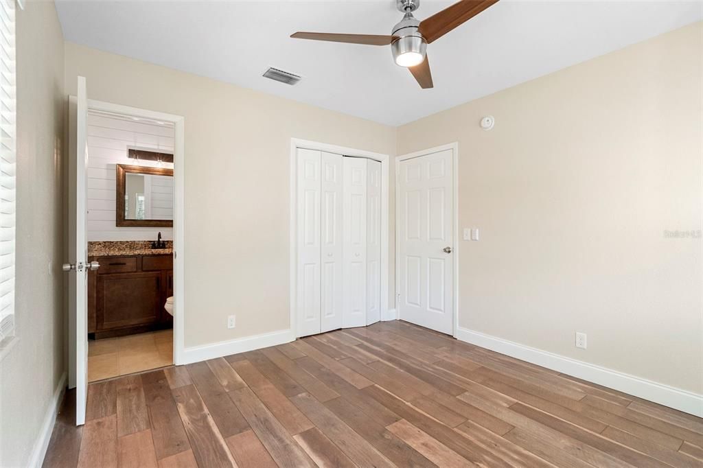 Active With Contract: $350,000 (4 beds, 2 baths, 1598 Square Feet)